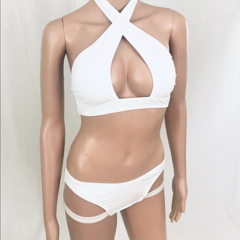 White Bikini - Picture 8 of 8